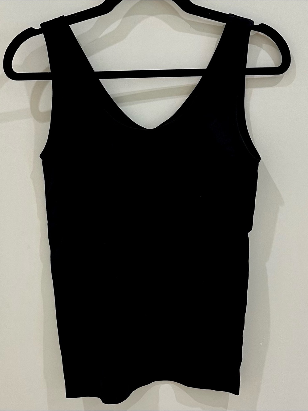 NWOT Zenana Reversible 2 Way V Neck & Scoop Neck Seamless Tank Size L/XL - Picture 4 of 7